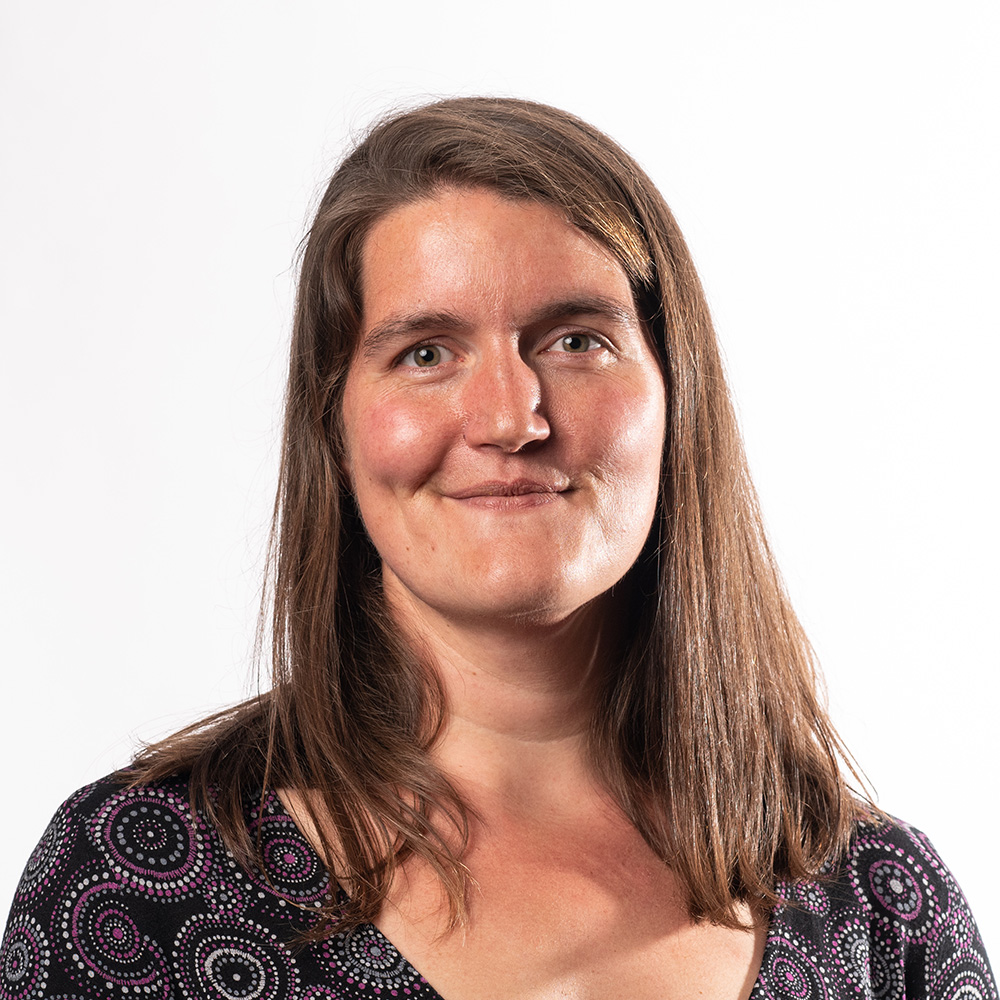 Headshot of Elizabeth Webb